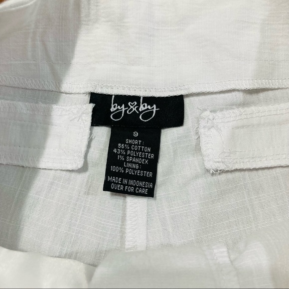 ❤️‍🔥 (5/20) By & By White Shorts Size 9 - Picture 4 of 6